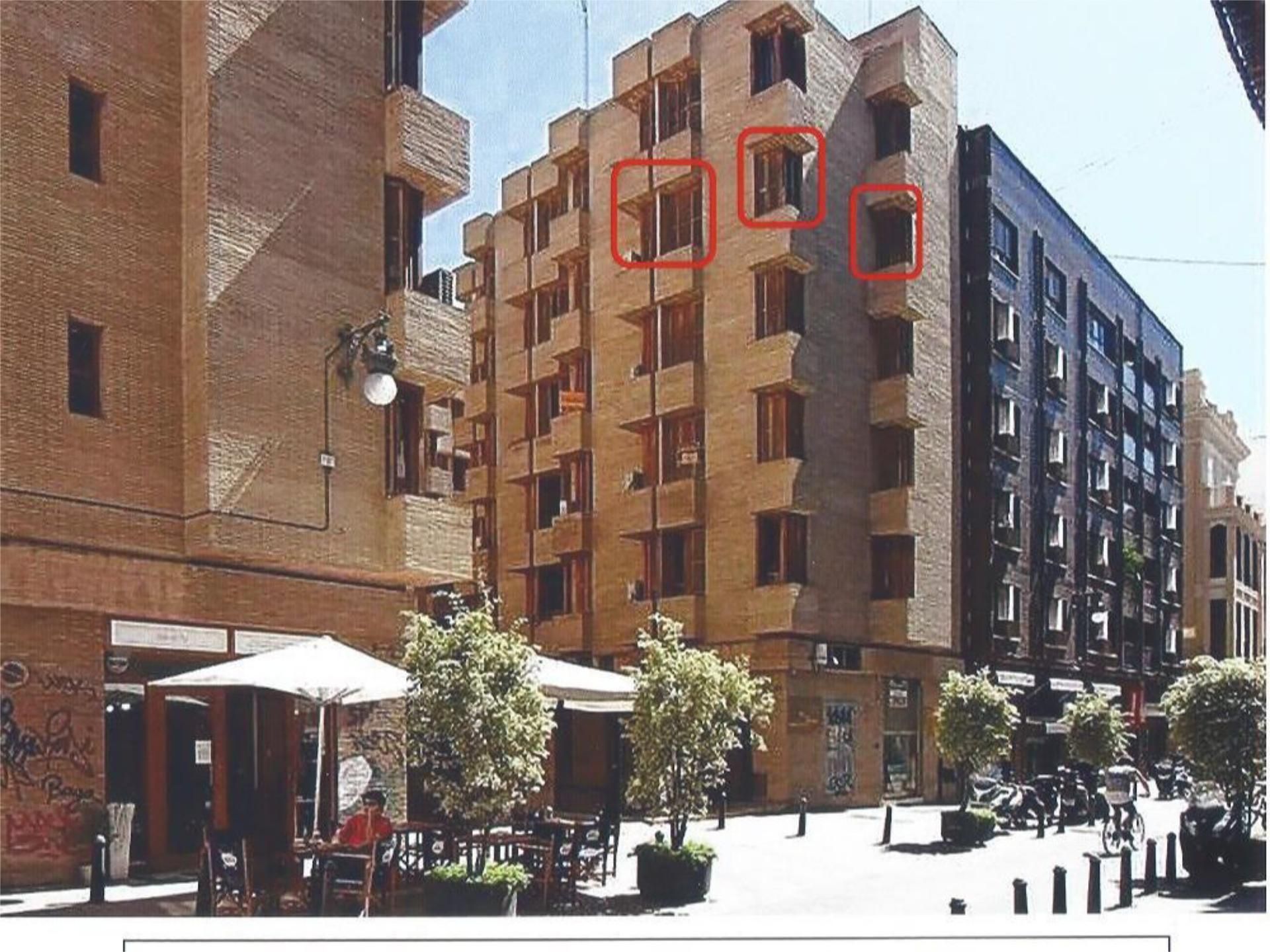 Exterior view of Apartment to rent in  Valencia Capital  with Air Conditioner