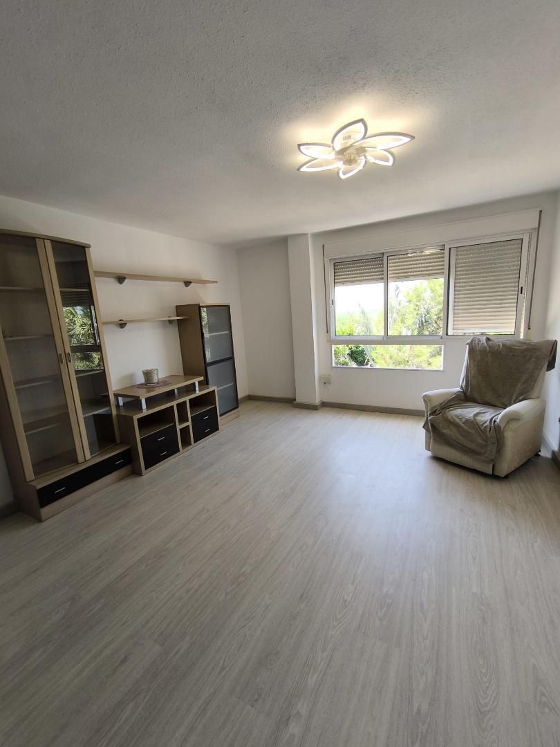 Pis en venda a Carrer Pintor Velazquez, 58, Alginet Dormitori de Pis en venda en Alginet amb Aire condicionat