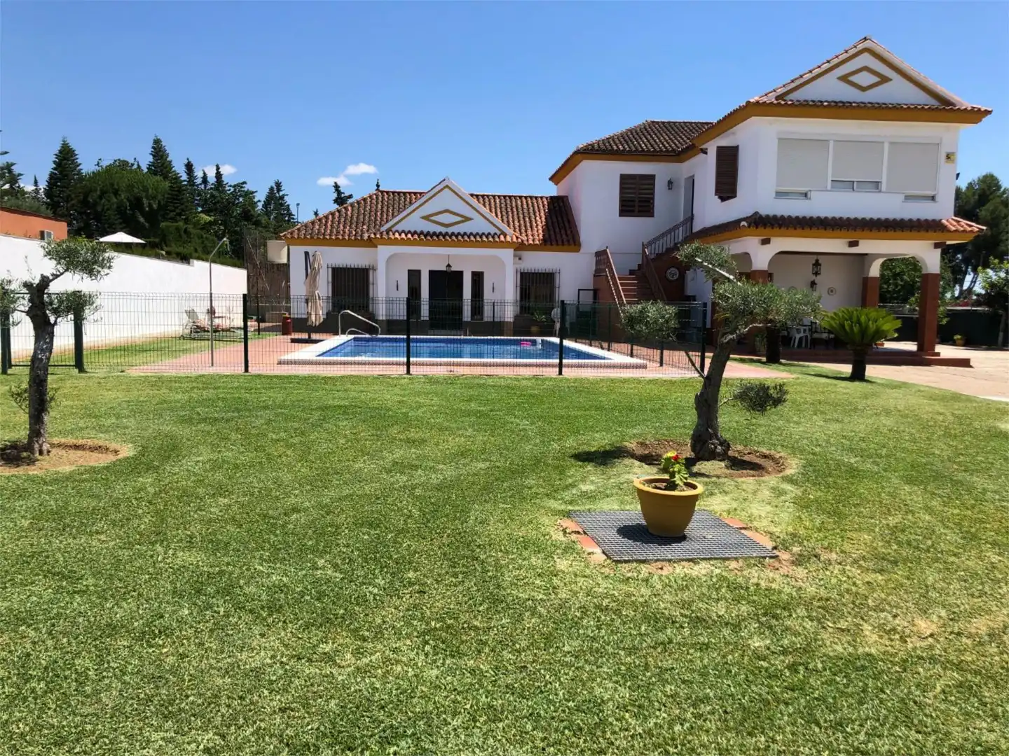 Casa o xalet en venda a Calle Buenavista, 1, Arco Norte - Avda. España Jardí de Casa o xalet en venda en Dos Hermanas amb Aire condicionat, Calefacció i Jardí privat