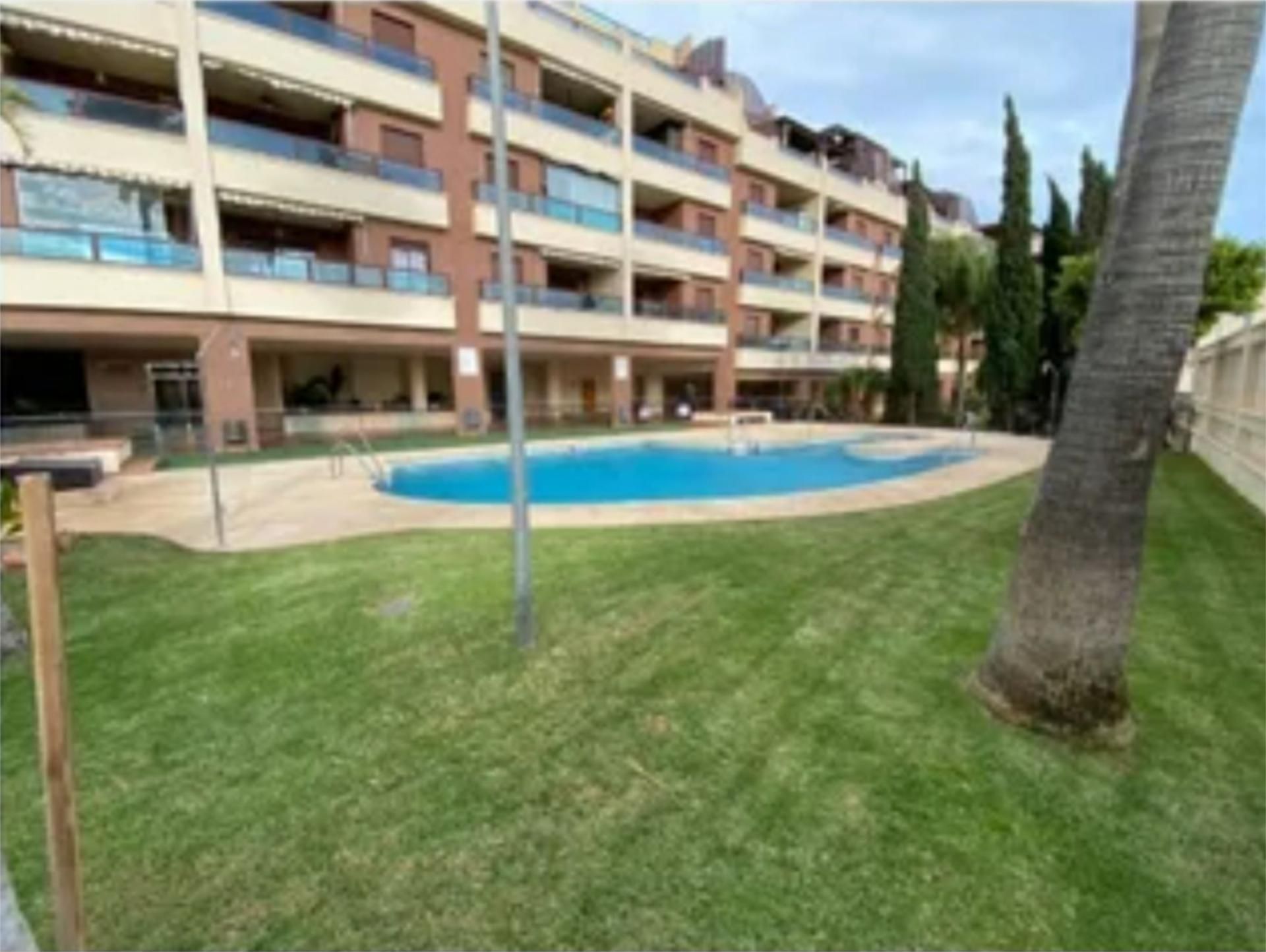 Piscina de Pis de lloguer en Roquetas de Mar amb Terrassa, Balcó i Videoporter