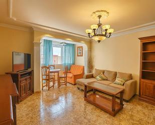Sala d'estar de Pis de lloguer en Algeciras amb Moblat, Forn i Rentadora