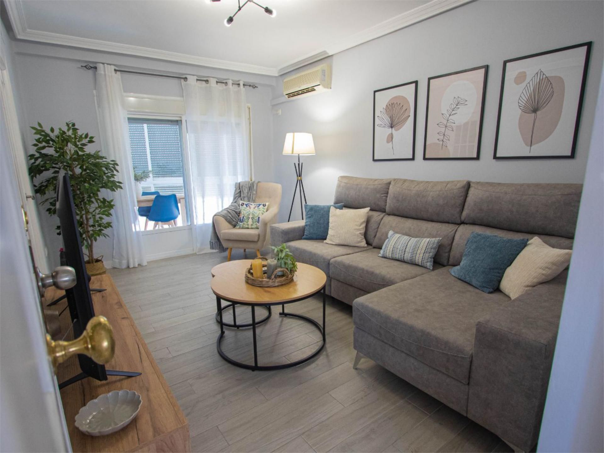 Living room of Flat to rent in Linares  with Air Conditioner, Terrace and Balcony