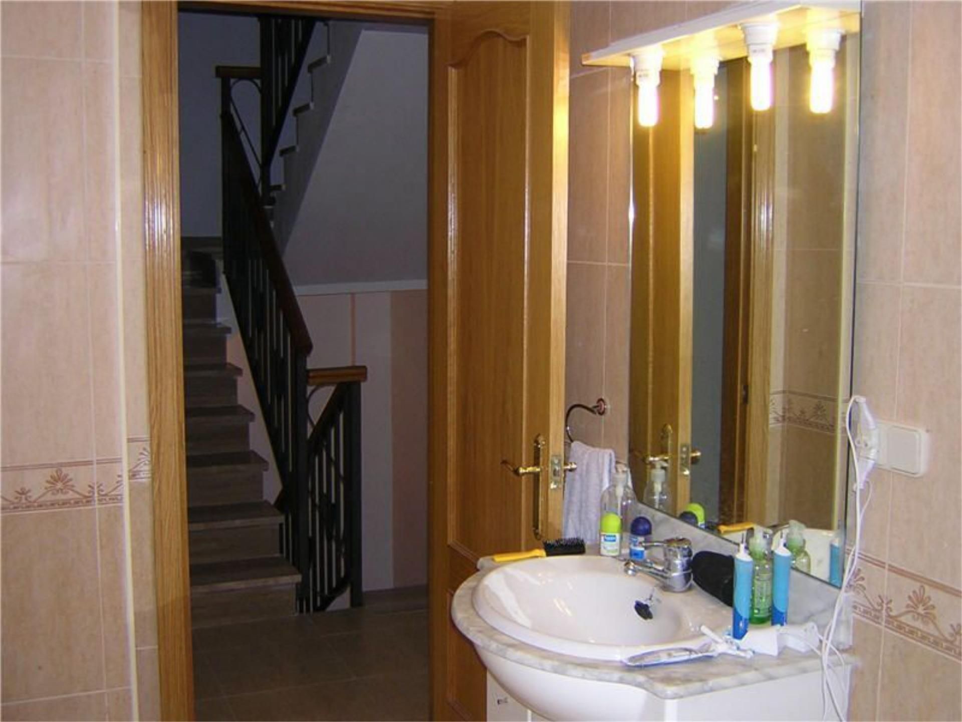 Bathroom of Single-family semi-detached for sale in Barberà de la Conca  with Terrace and Balcony