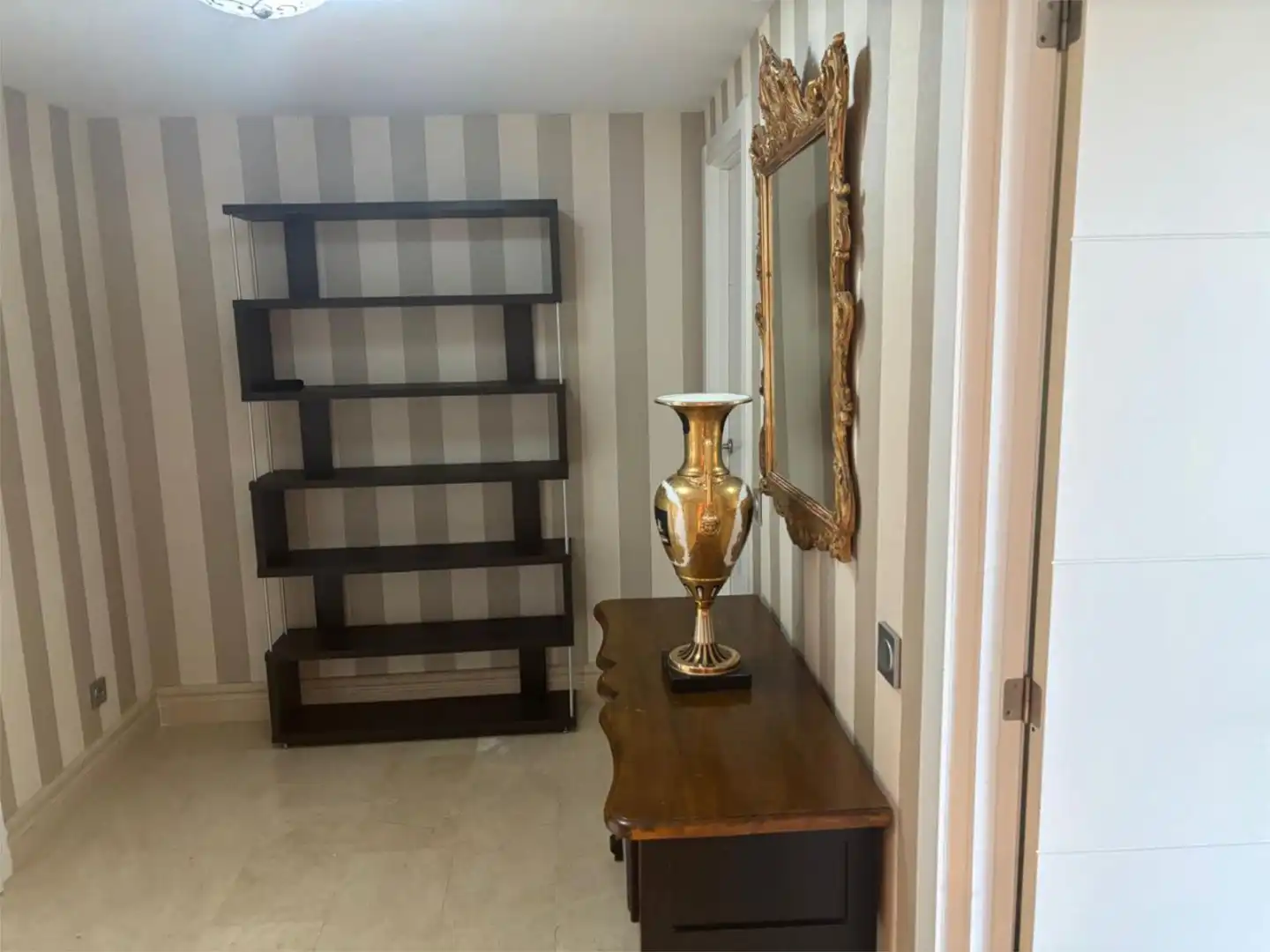 Flat for rent in Calle, Lomas de Marbella Club Flat for rent in Calle, Lomas de Marbella Club