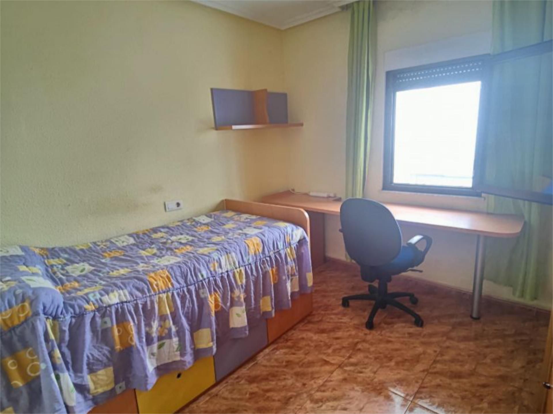 Bedroom of Flat to share in Salamanca Capital  with Heating, Terrace and Furnished