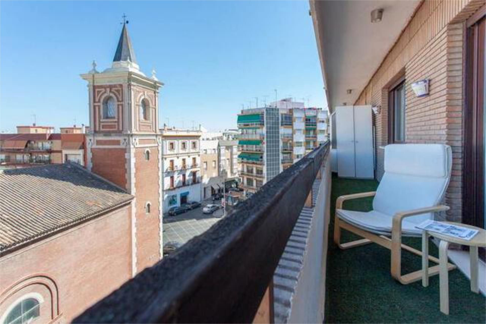 Vista exterior de Apartament en venda en  Sevilla Capital amb Terrassa