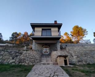 Vista exterior de Casa o xalet en venda en Fonollosa amb Aire condicionat, Terrassa i Piscina
