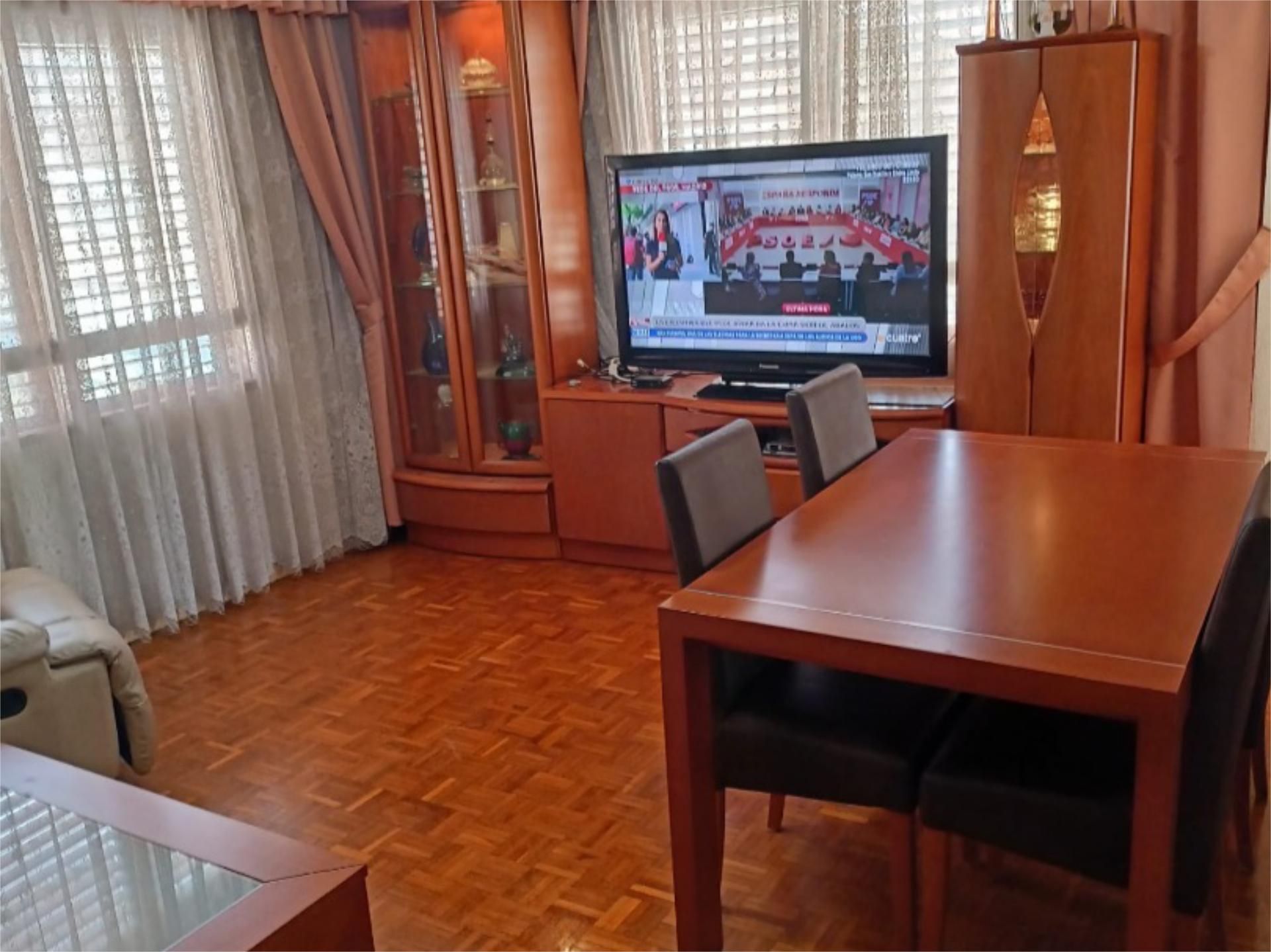 Menjador de Pis en venda en Alicante / Alacant amb Terrassa i Balcó