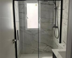 Bathroom of Flat to rent in Alcalá la Real  with Terrace and Furnished