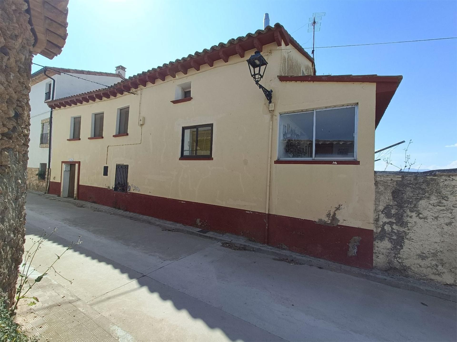 Vista exterior de Pis en venda en Barbuñales amb Calefacció, Jardí privat i Terrassa