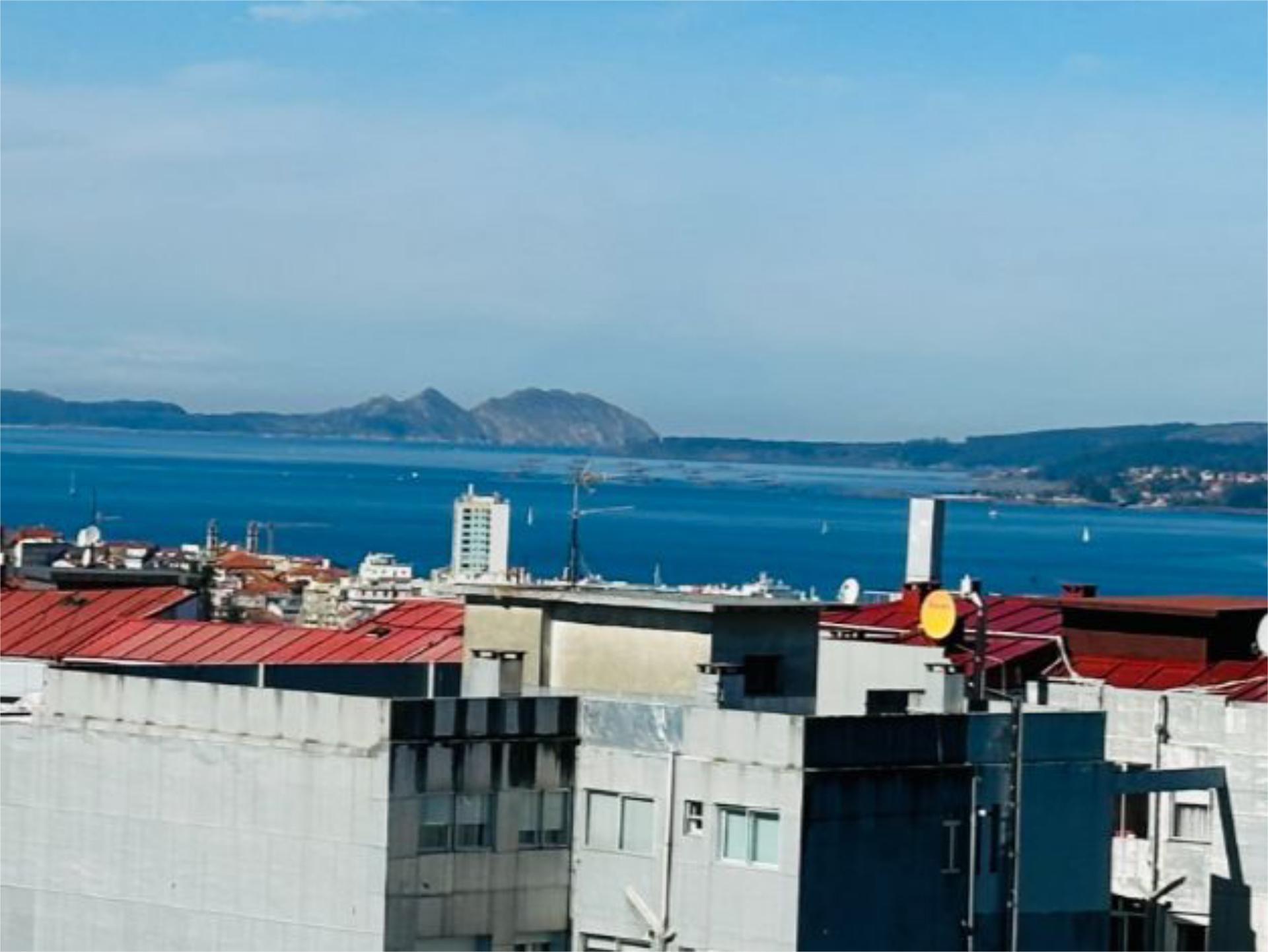 Vista exterior de Pis en venda en Vigo 