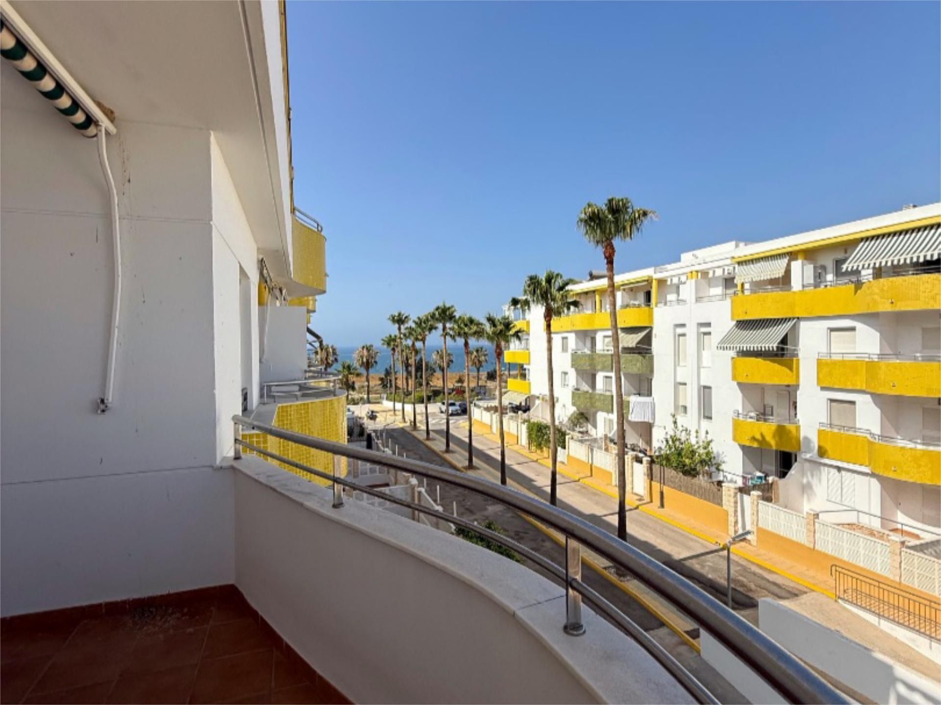Vista exterior de Apartament en venda en El Ejido amb Terrassa, Piscina i Balcó