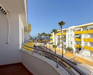 Vista exterior de Apartament en venda en El Ejido amb Terrassa, Piscina i Balcó