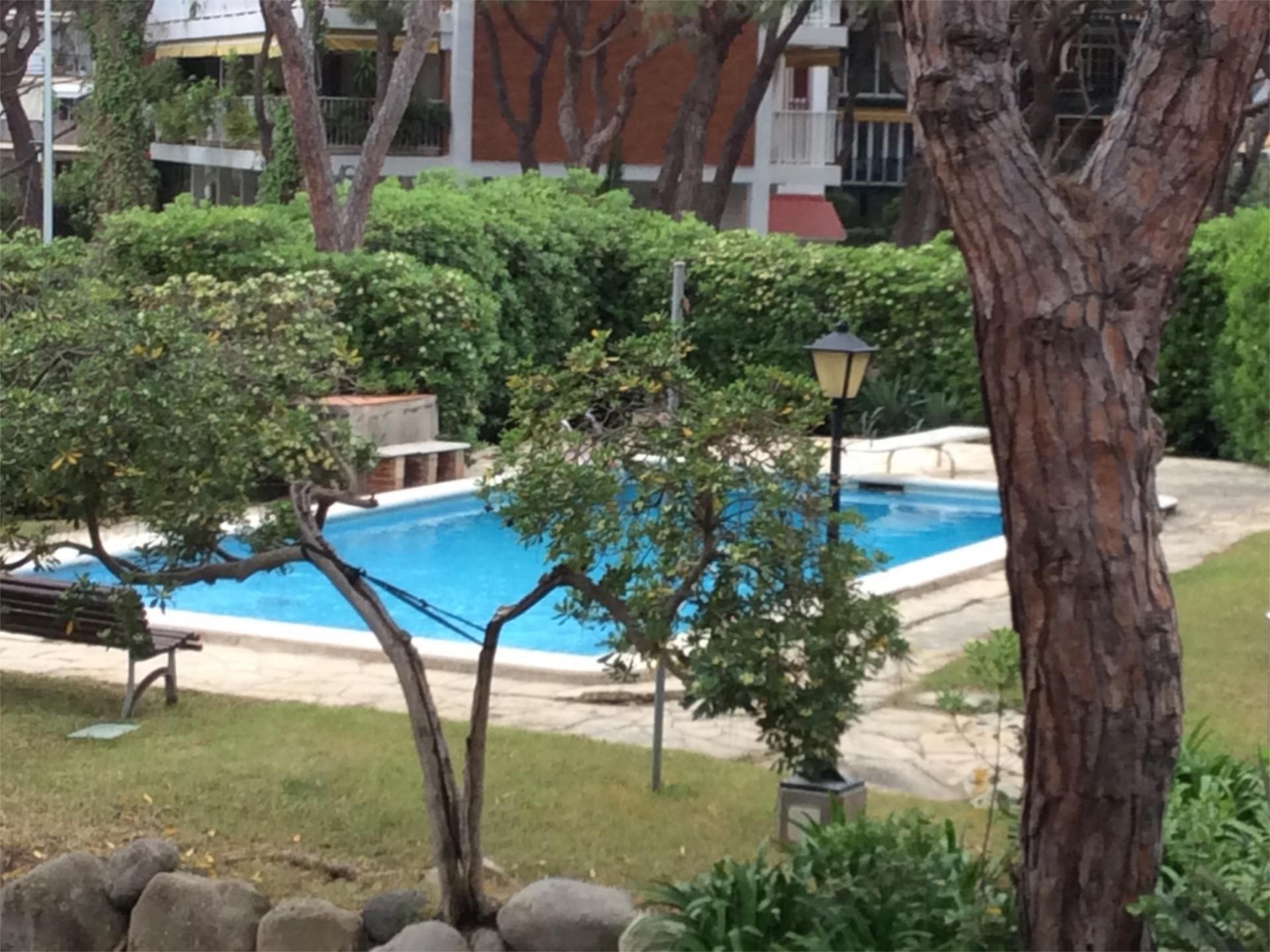 Swimming pool of Flat to rent in Gavà  with Air Conditioner, Heating and Private garden