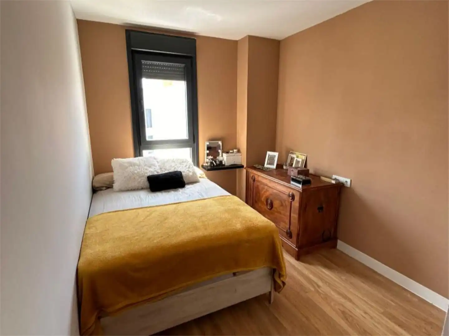 Schlafzimmer von Wohnung zum Verkauf in Almería mit Klimaanlage, Heizung und Parkett