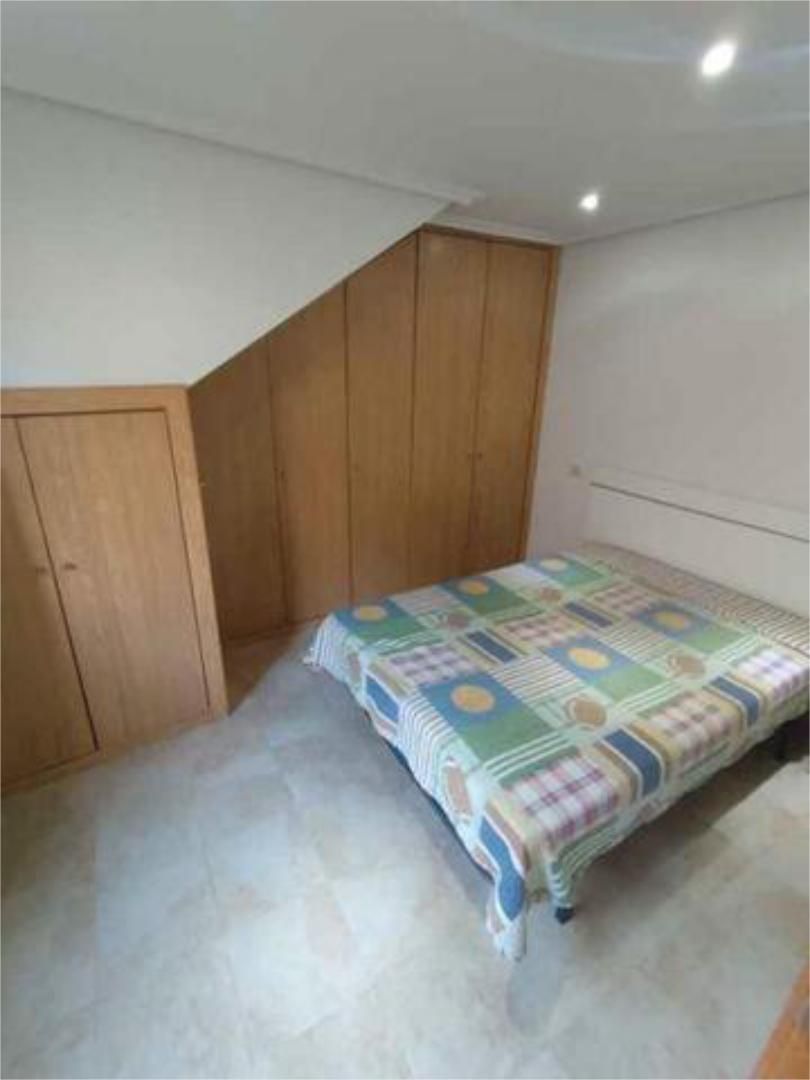Bedroom of Study to rent in Vigo 