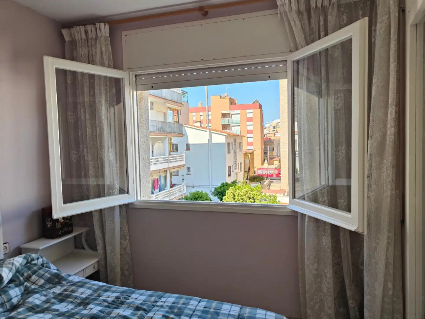 Schlafzimmer von Wohnung zur Miete in Calafell mit Klimaanlage, Privatgarten und Terrasse