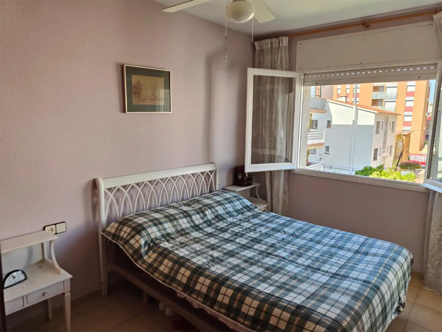 Schlafzimmer von Wohnung zur Miete in Calafell mit Klimaanlage, Privatgarten und Terrasse