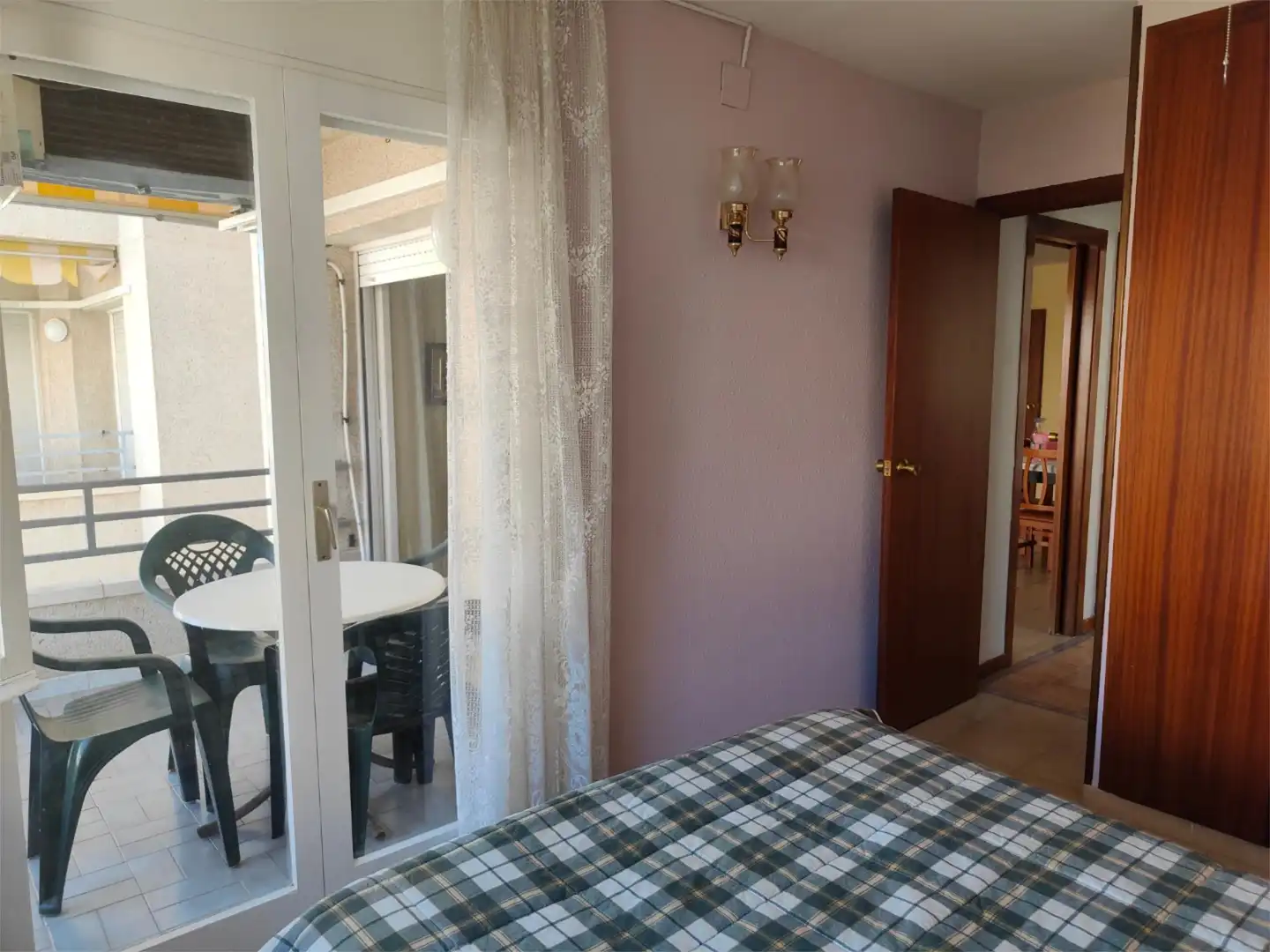 Schlafzimmer von Wohnung zur Miete in Calafell mit Klimaanlage, Privatgarten und Terrasse