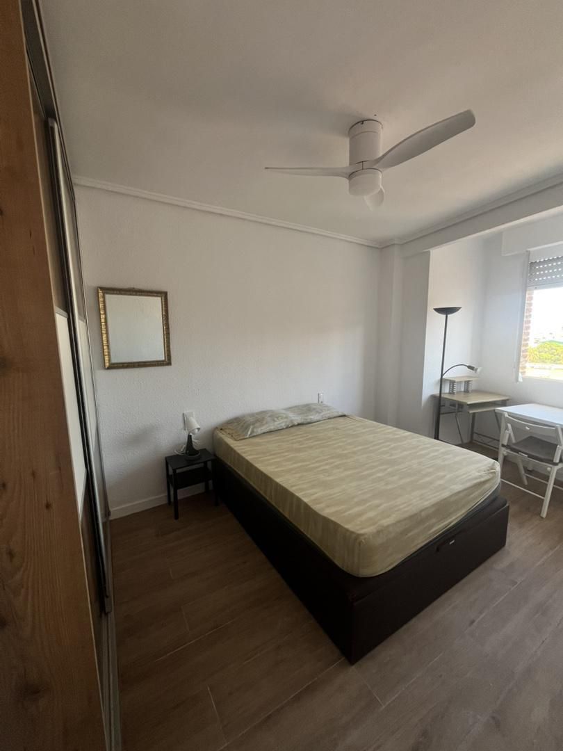 Bedroom of Flat to share in Picassent  with Air Conditioner, Furnished and Washing machine