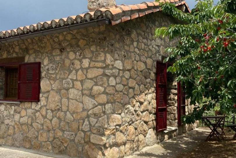 Country house for sale in Calle la Nogalea, 7a, Jerte, Cáceres - image 1 Photo 1 of Country house for sale in Calle la Nogalea, 7a, Jerte, Cáceres