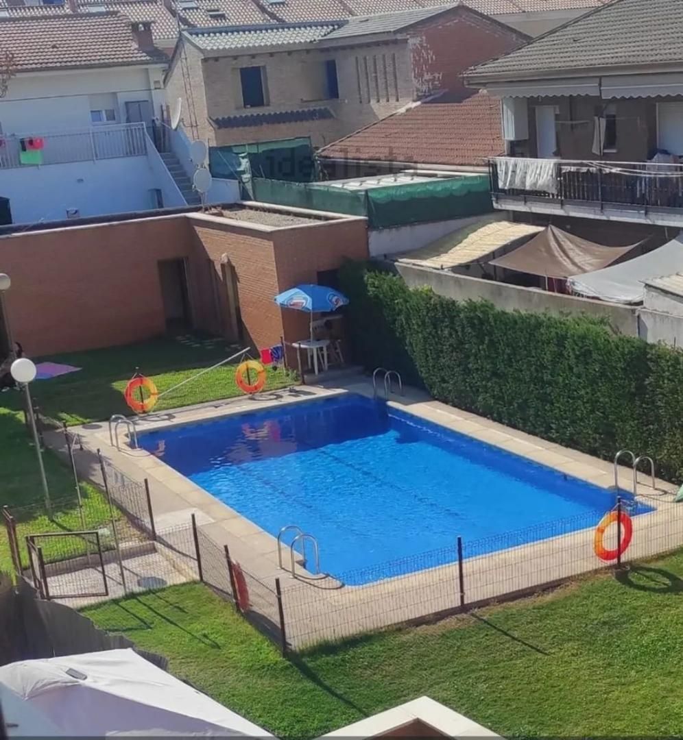 Piscina de Pis en venda en Camarma de Esteruelas amb Aire condicionat i Piscina