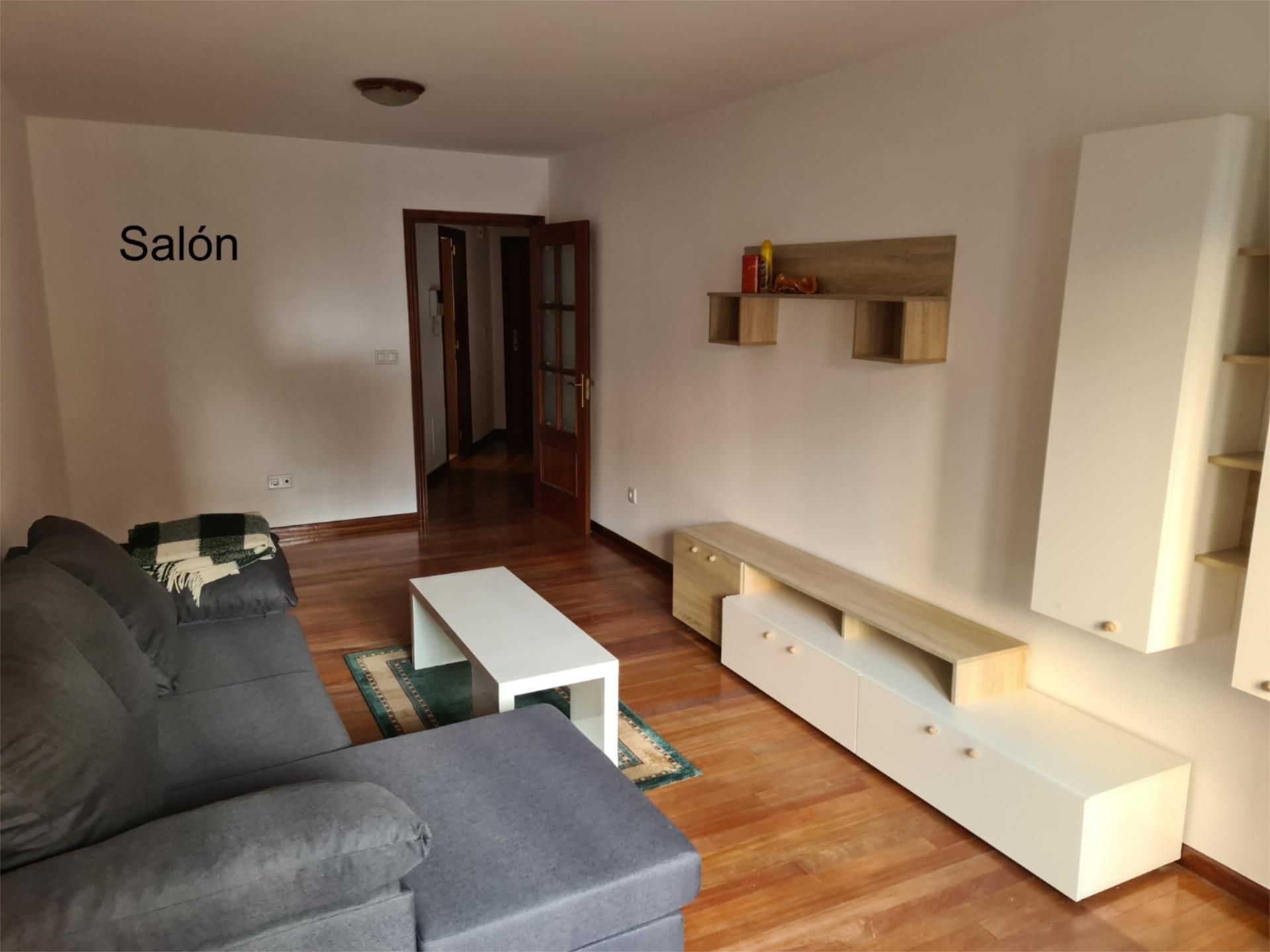 Sala d'estar de Pis de lloguer en Moaña amb Calefacció, Parquet i Traster