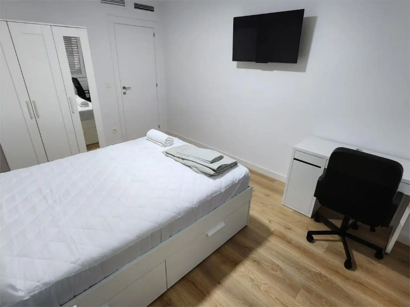 Habitació a Avenida de Cataluña, 78, Barrio Jesús