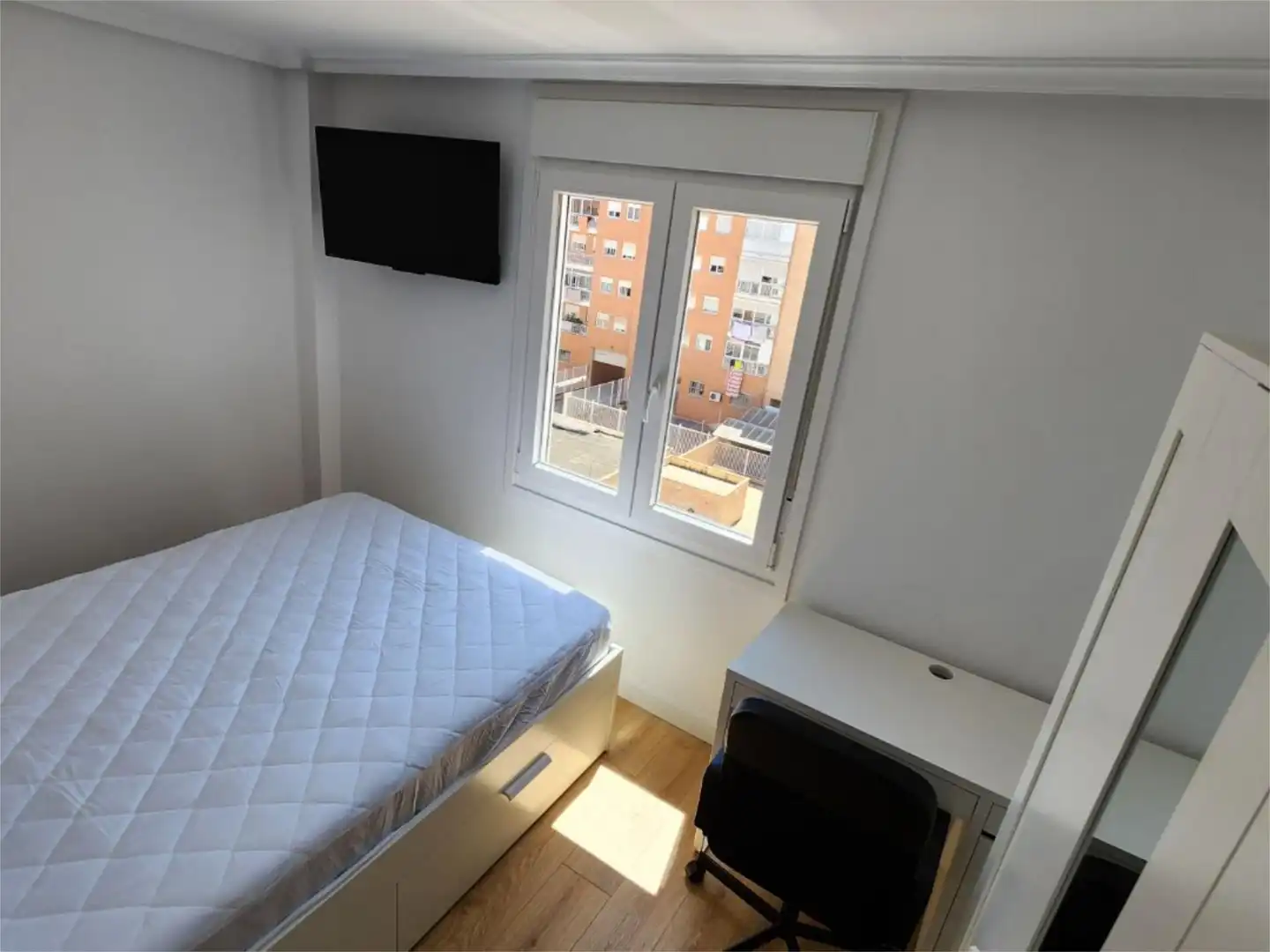 Habitació a Avenida de Cataluña, 78, Barrio Jesús