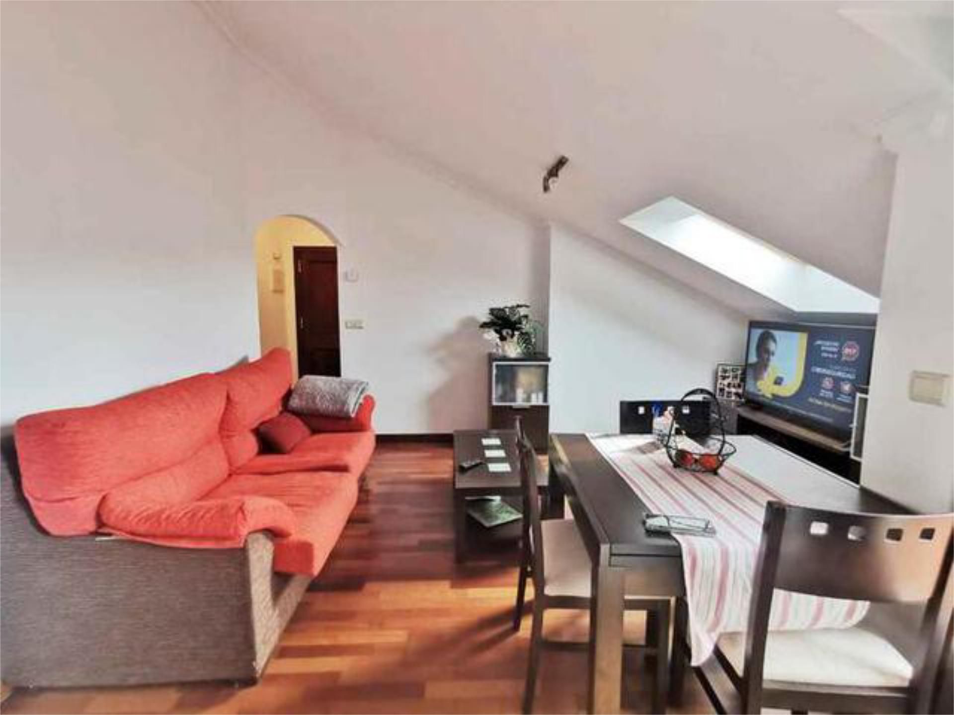 Wohnzimmer von Wohnungen miete in Gondomar mit Heizung, Terrasse und Möbliert