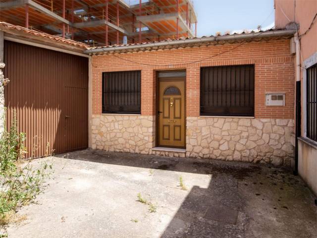 Casa-chalet en Venta en Calle Padilla, 4D en Cantalejo