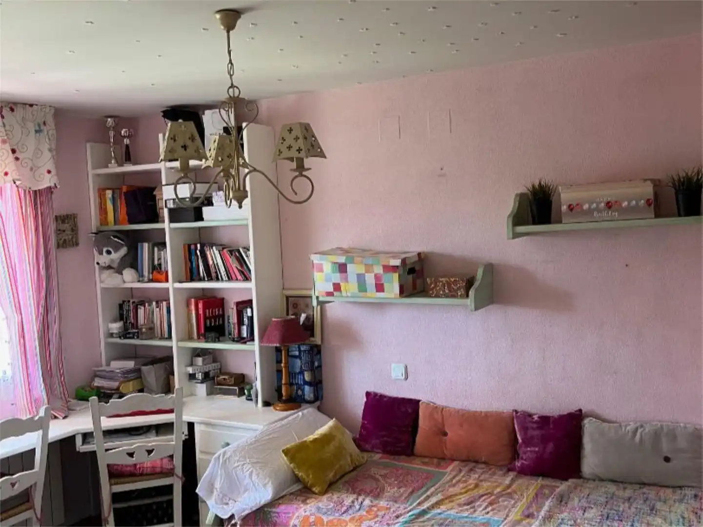 Bedroom of Detached homes for sale in Simancas  with Terrace, Swimming Pool and Balcony