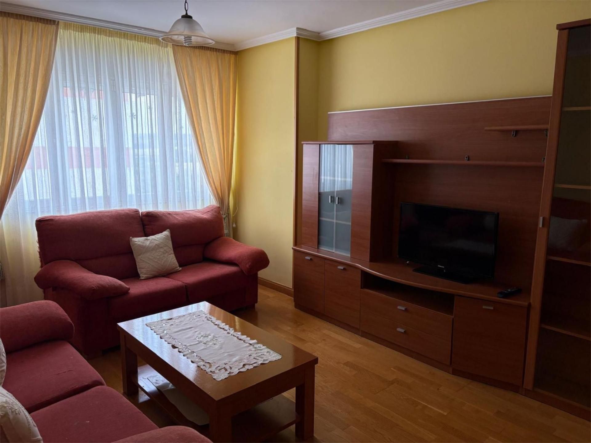 Living room of Flat to rent in Ávila Capital  with Heating, Parquet flooring and Terrace