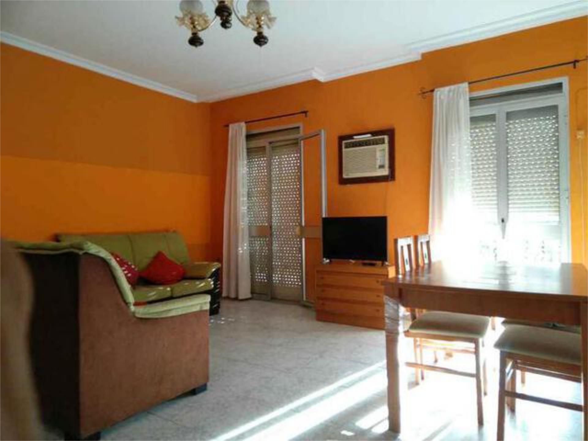 Living room of Flat to rent in  Sevilla Capital  with Terrace, Storage room and Furnished