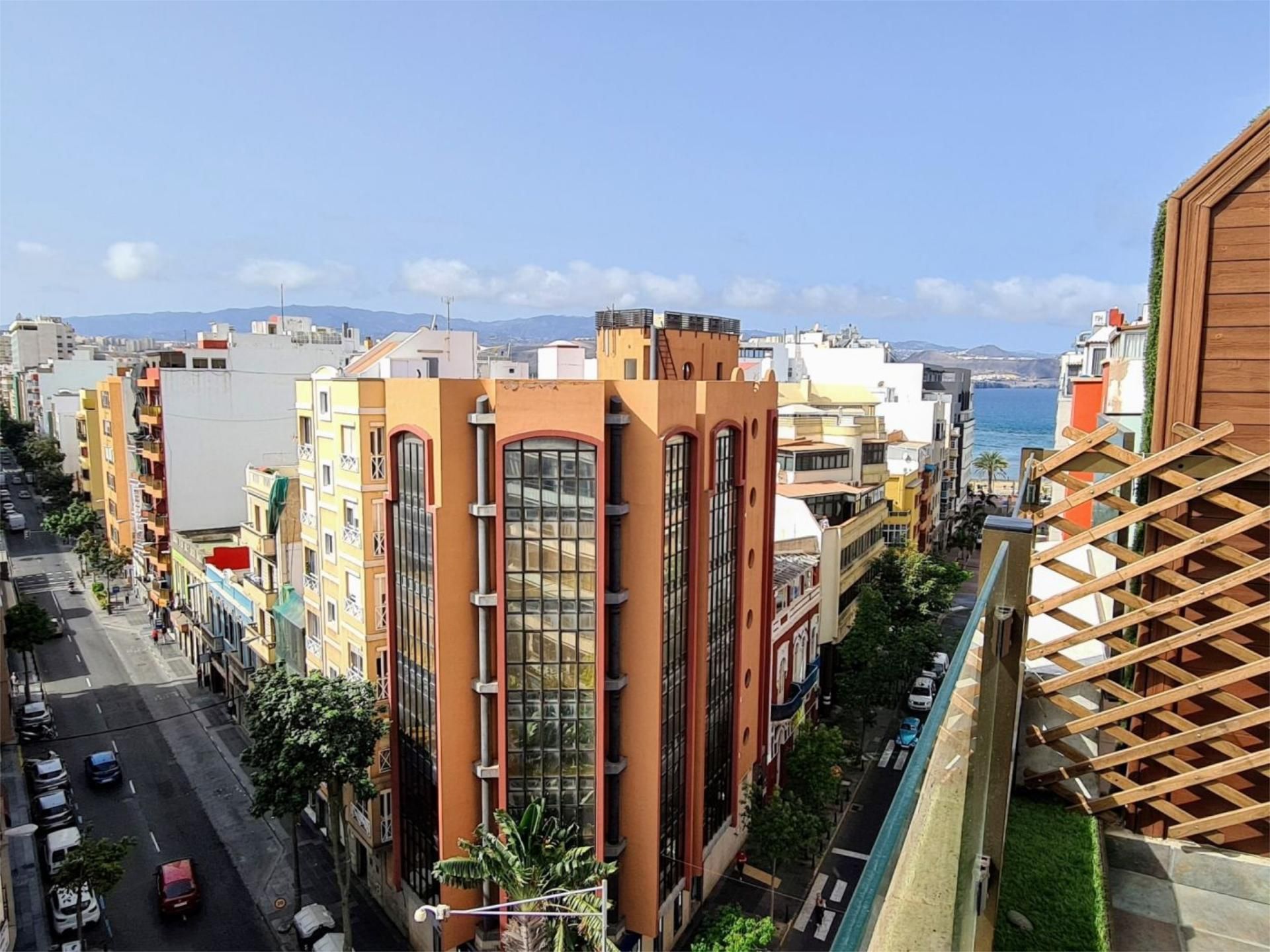 Exterior view of Attic to rent in Las Palmas de Gran Canaria  with Terrace and Furnished