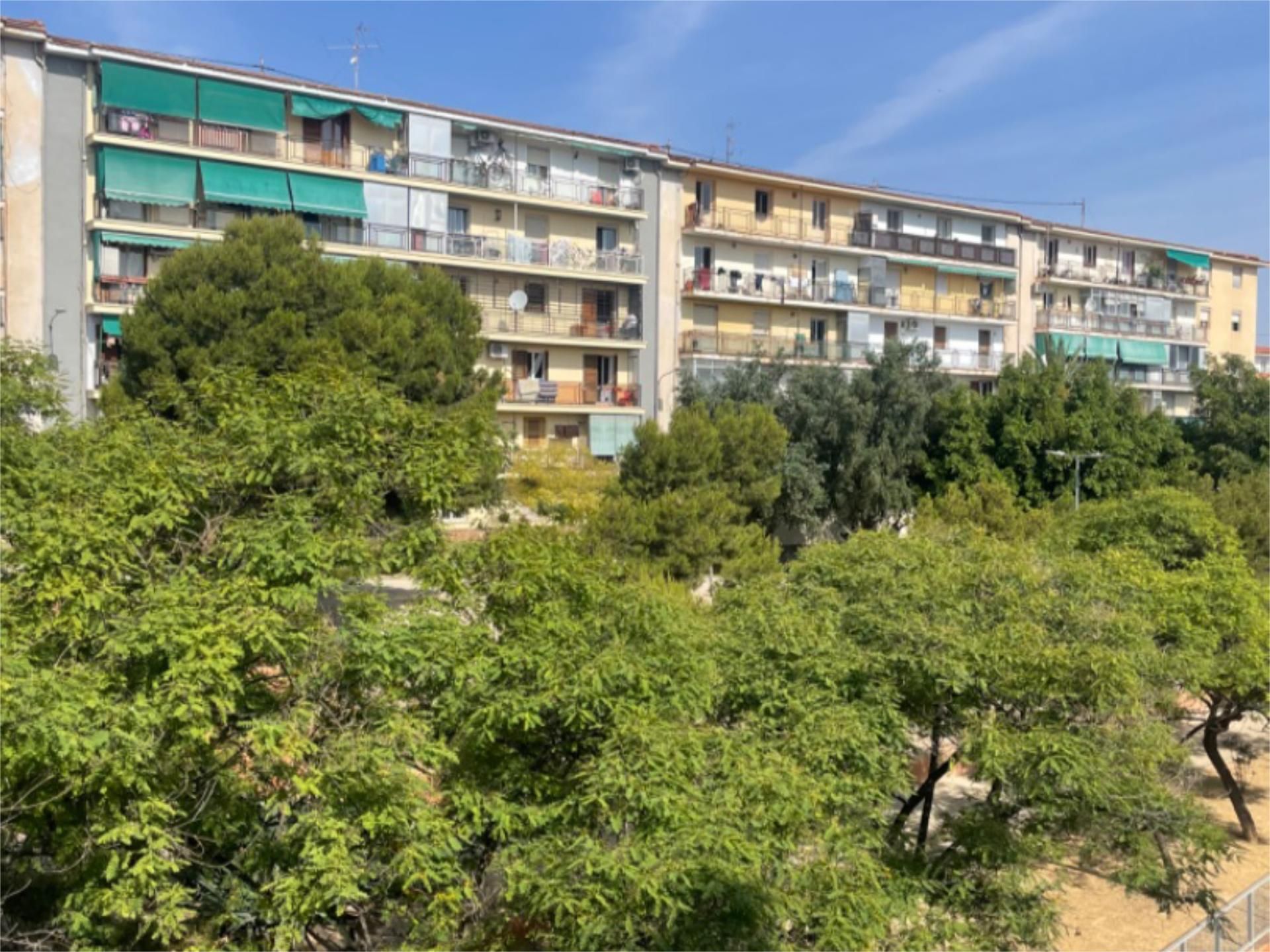 Vista exterior de Pis en venda en Alicante / Alacant amb Terrassa i Balcó