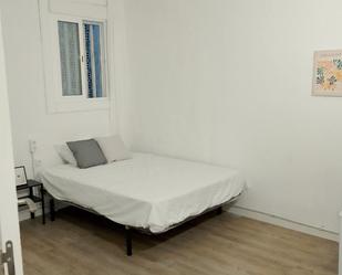 Bedroom of Flat to share in Tortosa  with Parquet flooring and Furnished