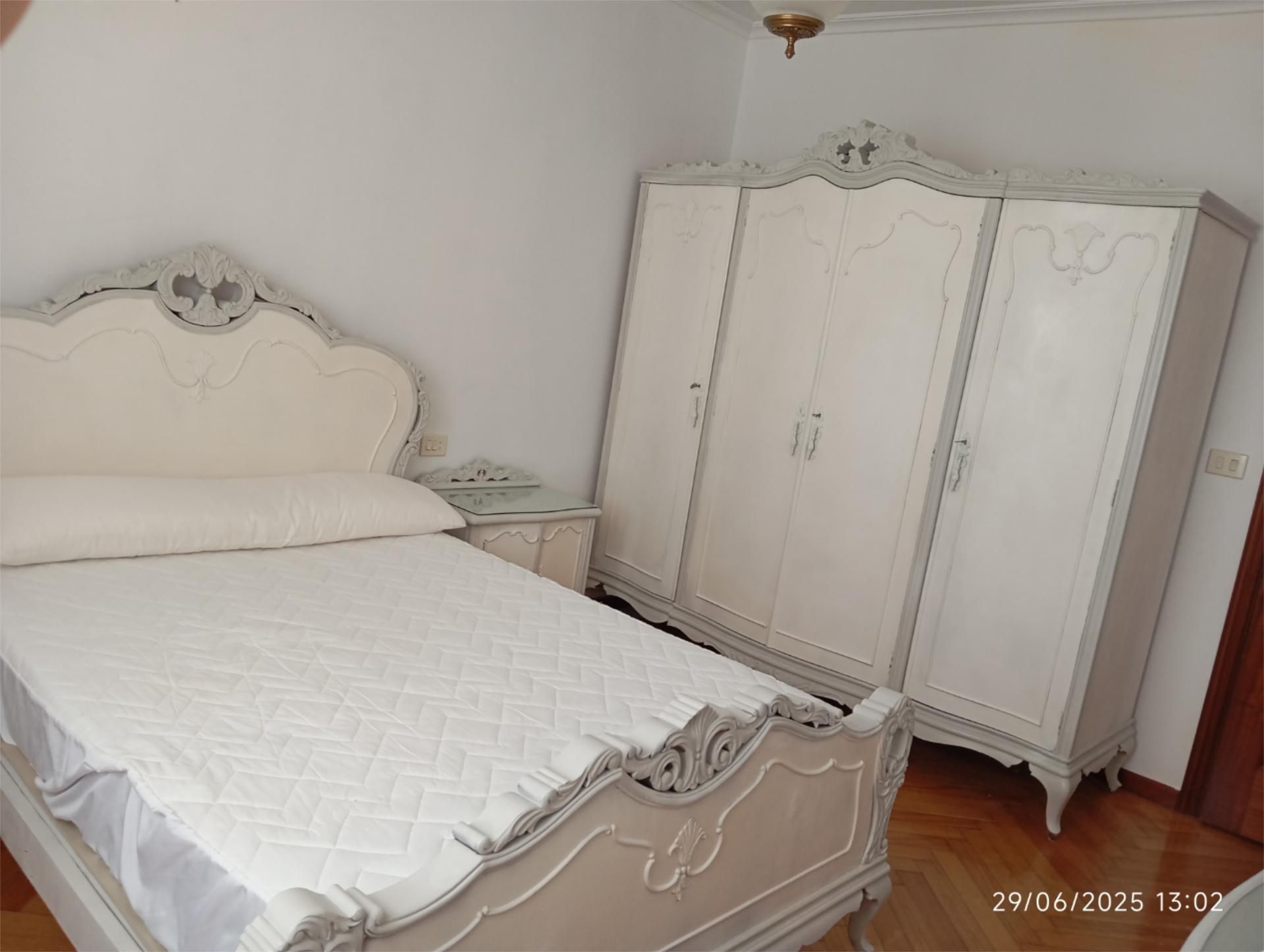 Dormitori de Pis de lloguer en Lugo Capital amb Calefacció, Parquet i Moblat