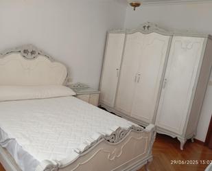 Dormitori de Pis de lloguer en Lugo Capital amb Calefacció, Parquet i Moblat