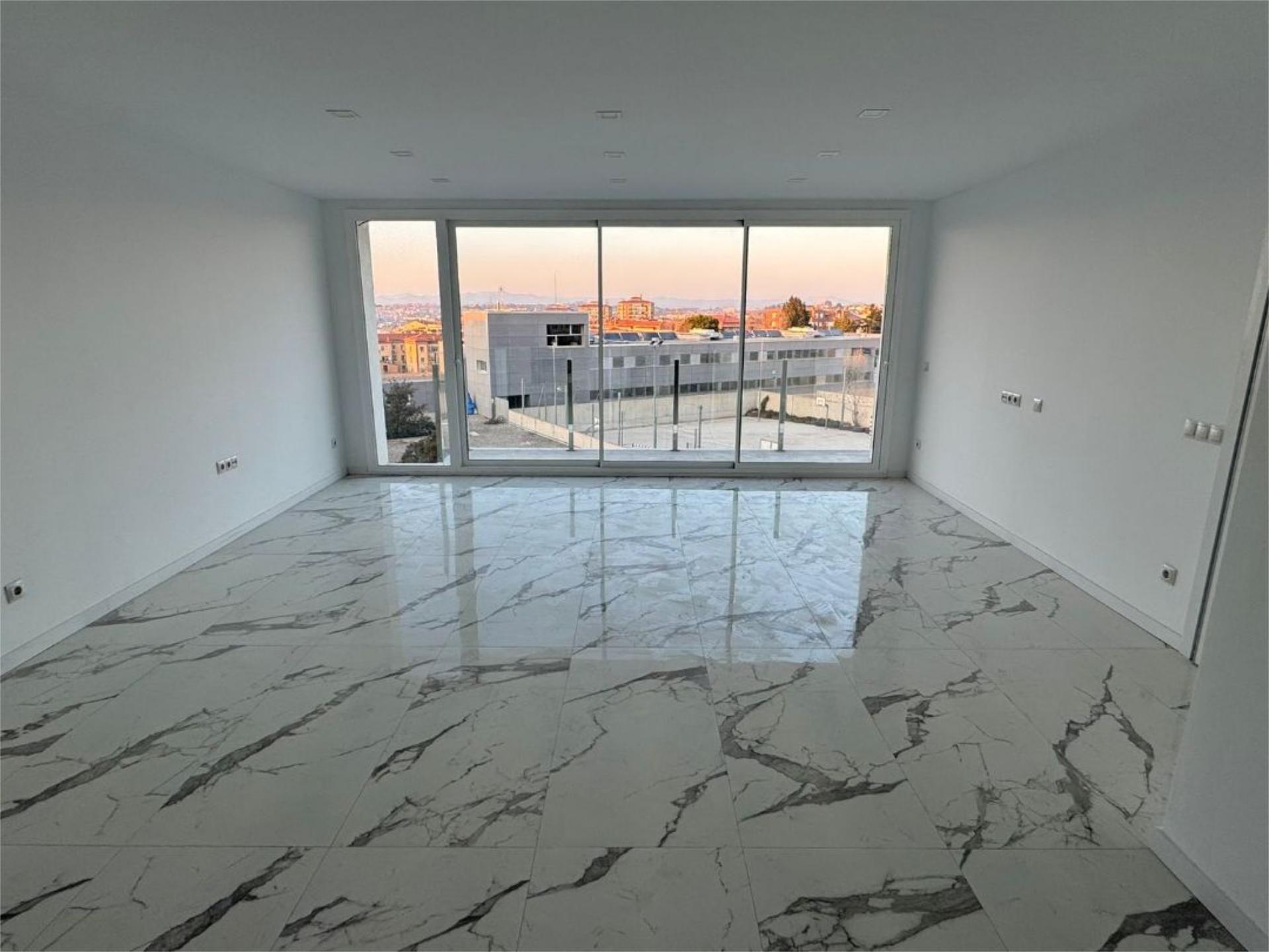 Living room of Flat to rent in Manresa  with Air Conditioner, Heating and Balcony