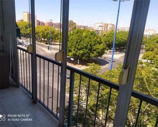 Exterior view of Flat to rent in  Sevilla Capital