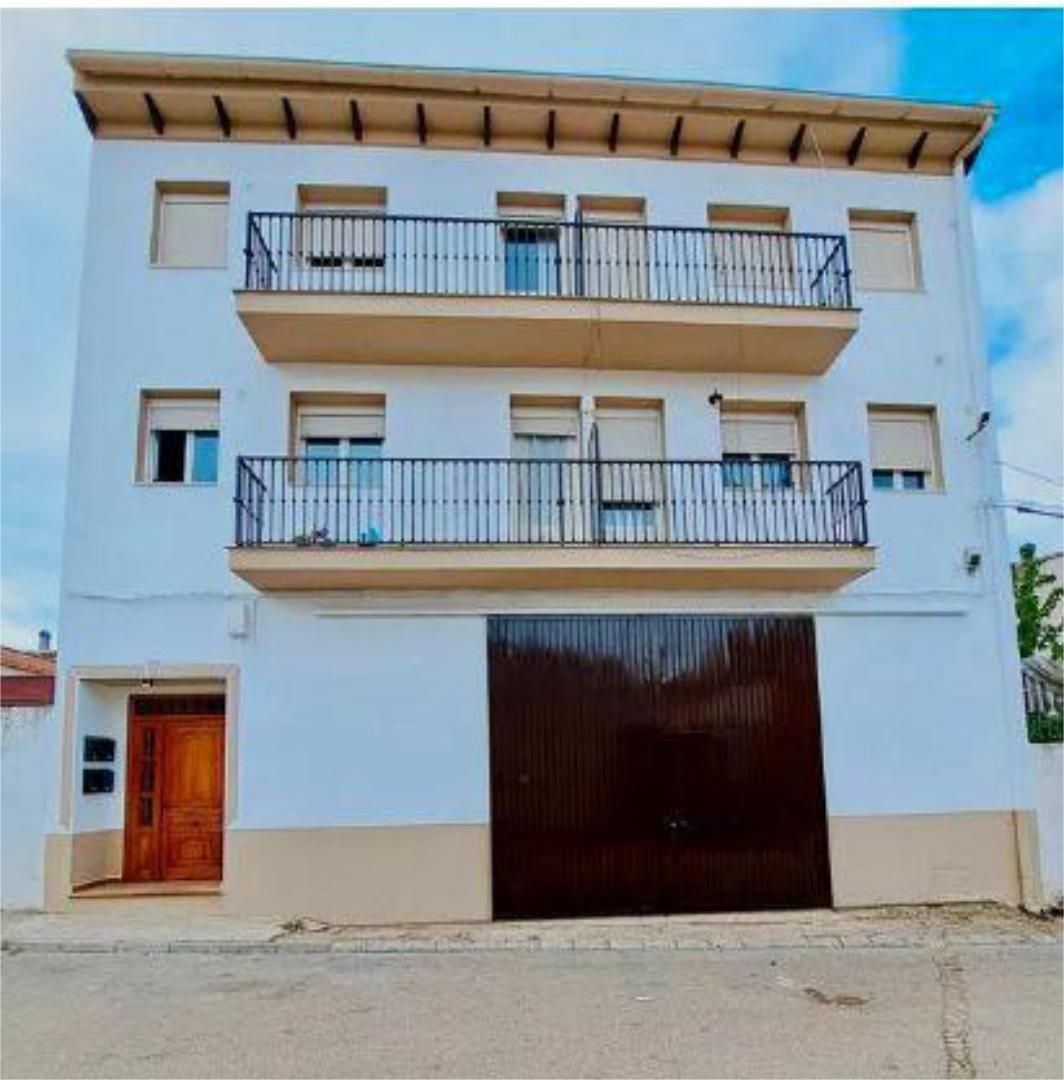 Exterior view of Apartment for sale in Segura de la Sierra  with Heating, Terrace and Furnished