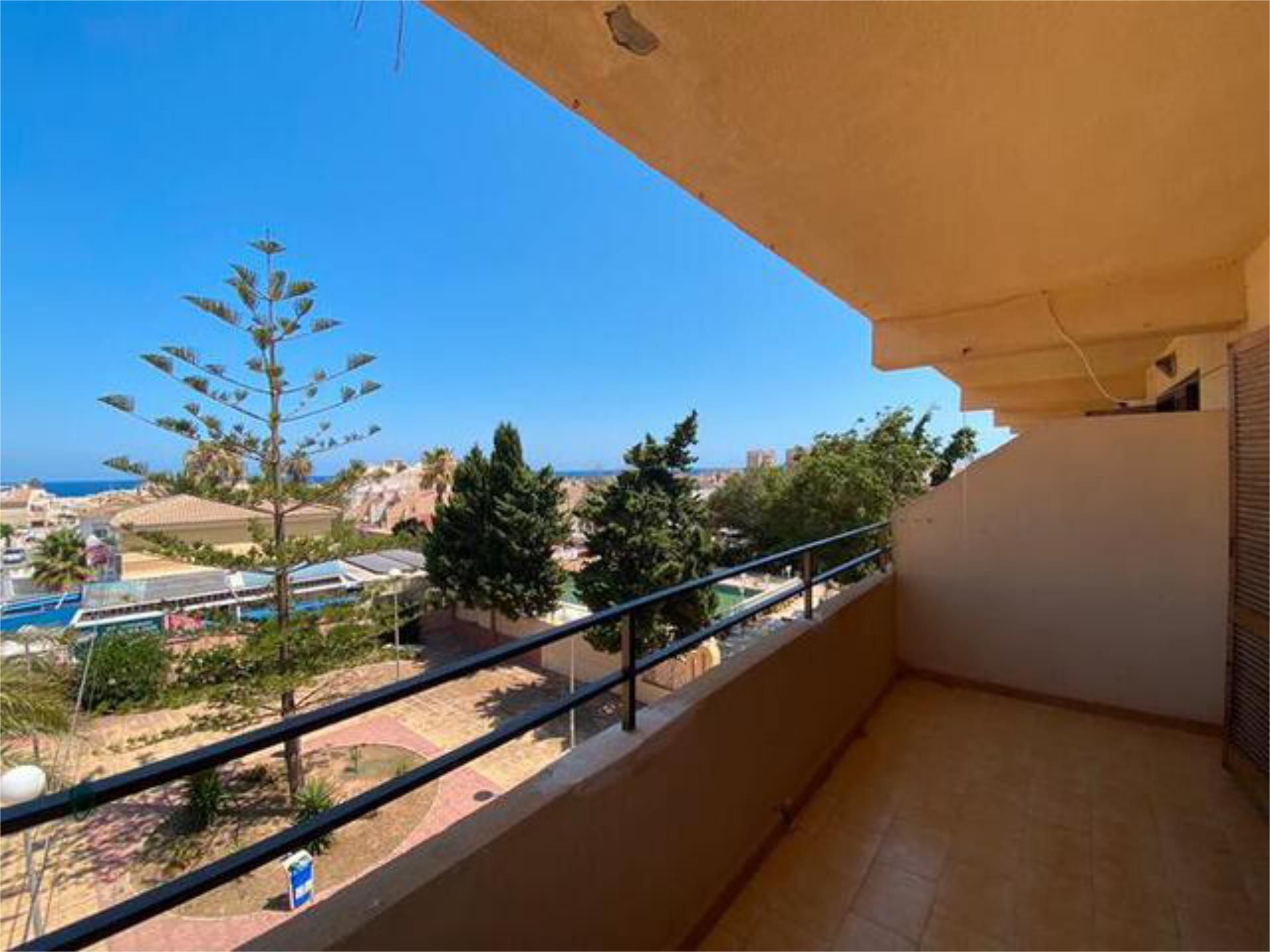 Vista exterior de Estudi en venda en Torrevieja amb Terrassa
