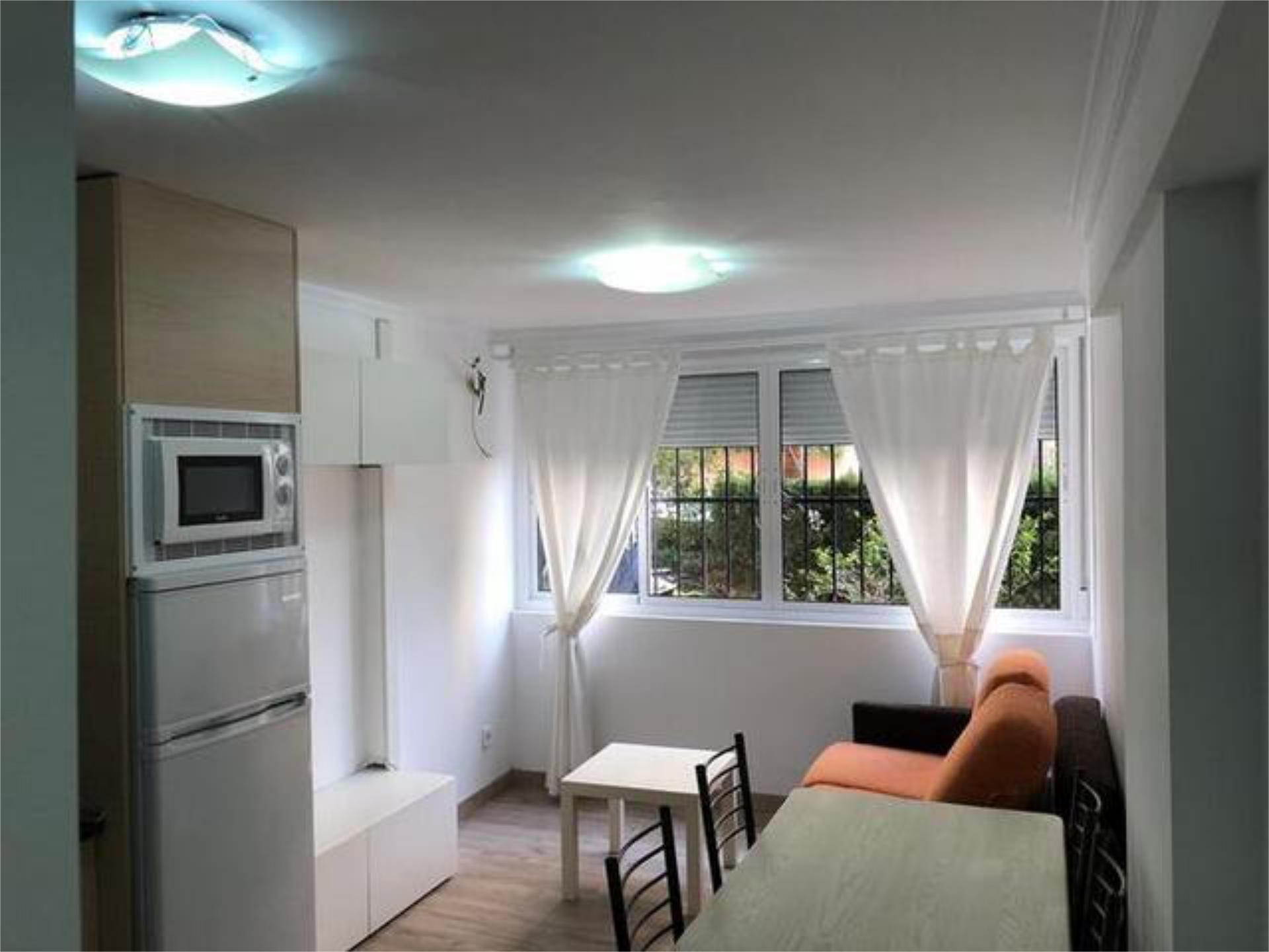 Living room of Flat to rent in Marbella  with Heating and Furnished