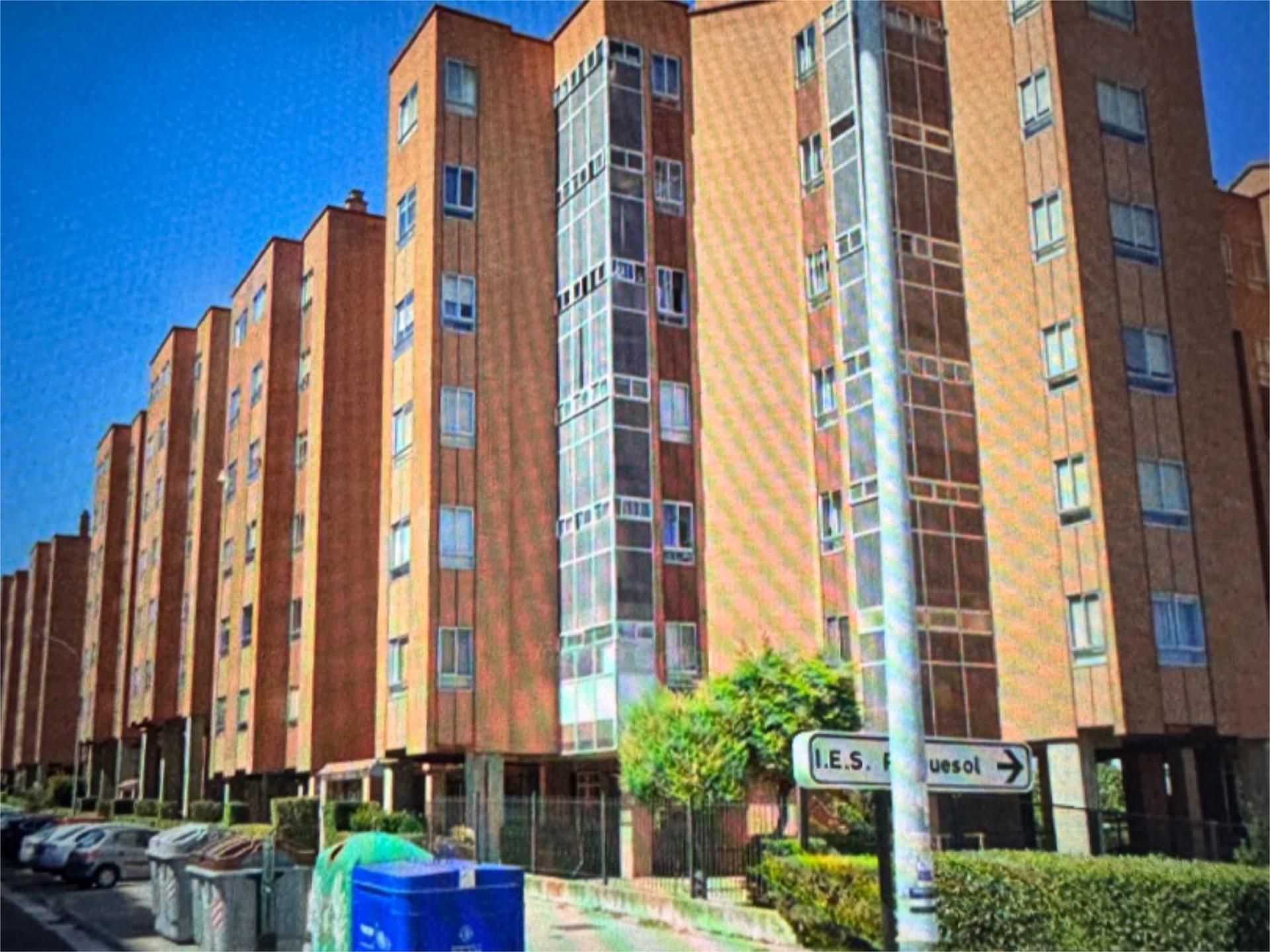 Exterior view of Flat for sale in Valladolid Capital  with Heating, Private garden and Parquet flooring