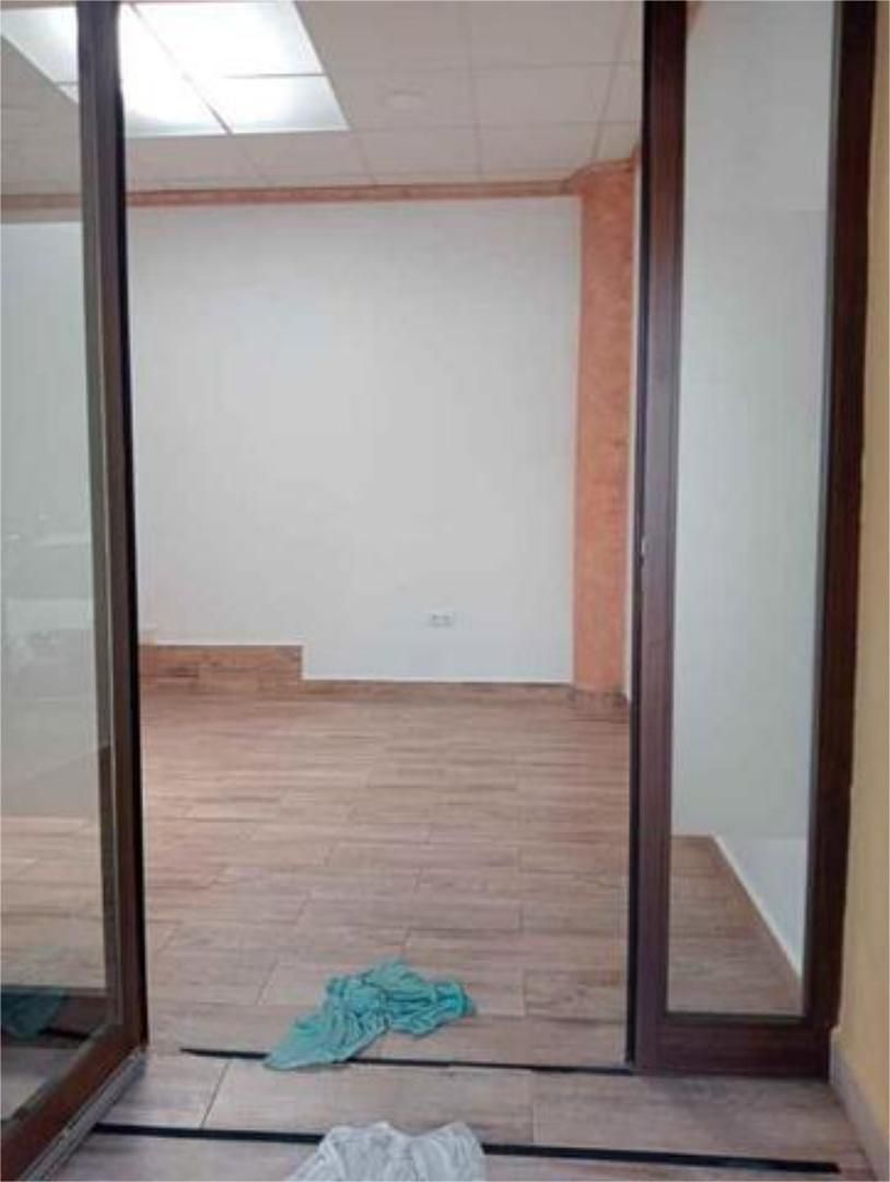 Premises to rent in Umbrete  with Air Conditioner