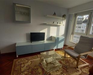 Living room of Flat to rent in A Coruña Capital   with Heating, Parquet flooring and Furnished