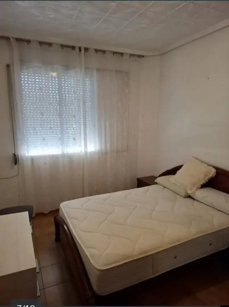 Erdgeschoss zur Miete in Carrer de Montanejos, 4, El Cabanyal - El Canyamelar Schlafzimmer von Erdgeschoss zur Miete in Valencia mit Terrasse, Möbliert und Ofen