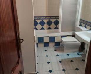 Bathroom of Flat to rent in Hinojosa del Duque  with Terrace