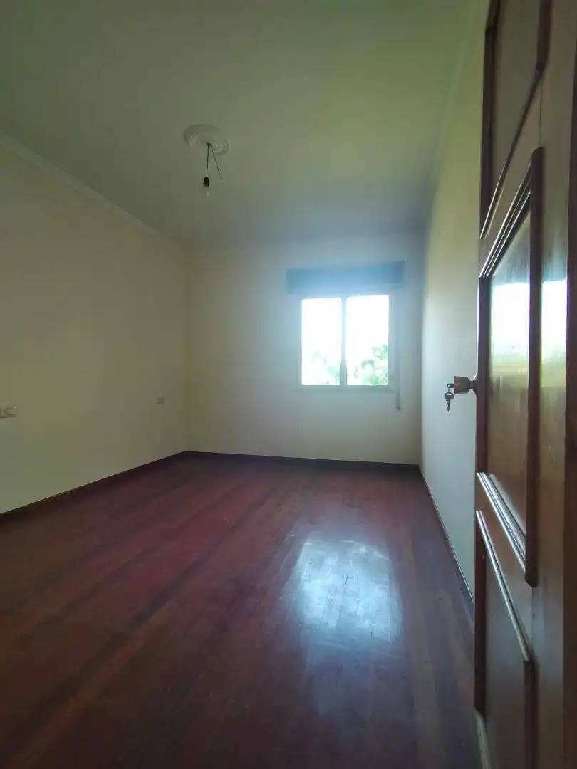 Finca rústica en venta en Blanco Penelas, 16, Rairiz de Veiga Habitación de Finca rústica en venta en Rairiz de Veiga con Jardín privado y Parquet